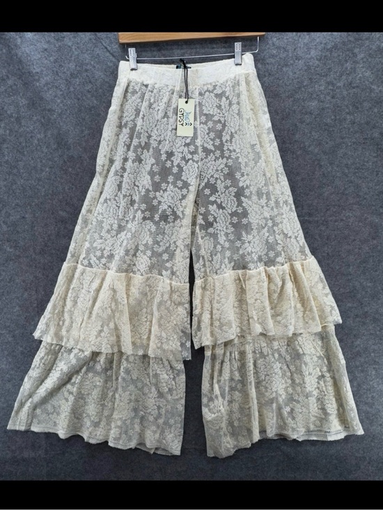 Jaded Gypsy Pants - Lace Tiered Wide-Leg Pants - Cream